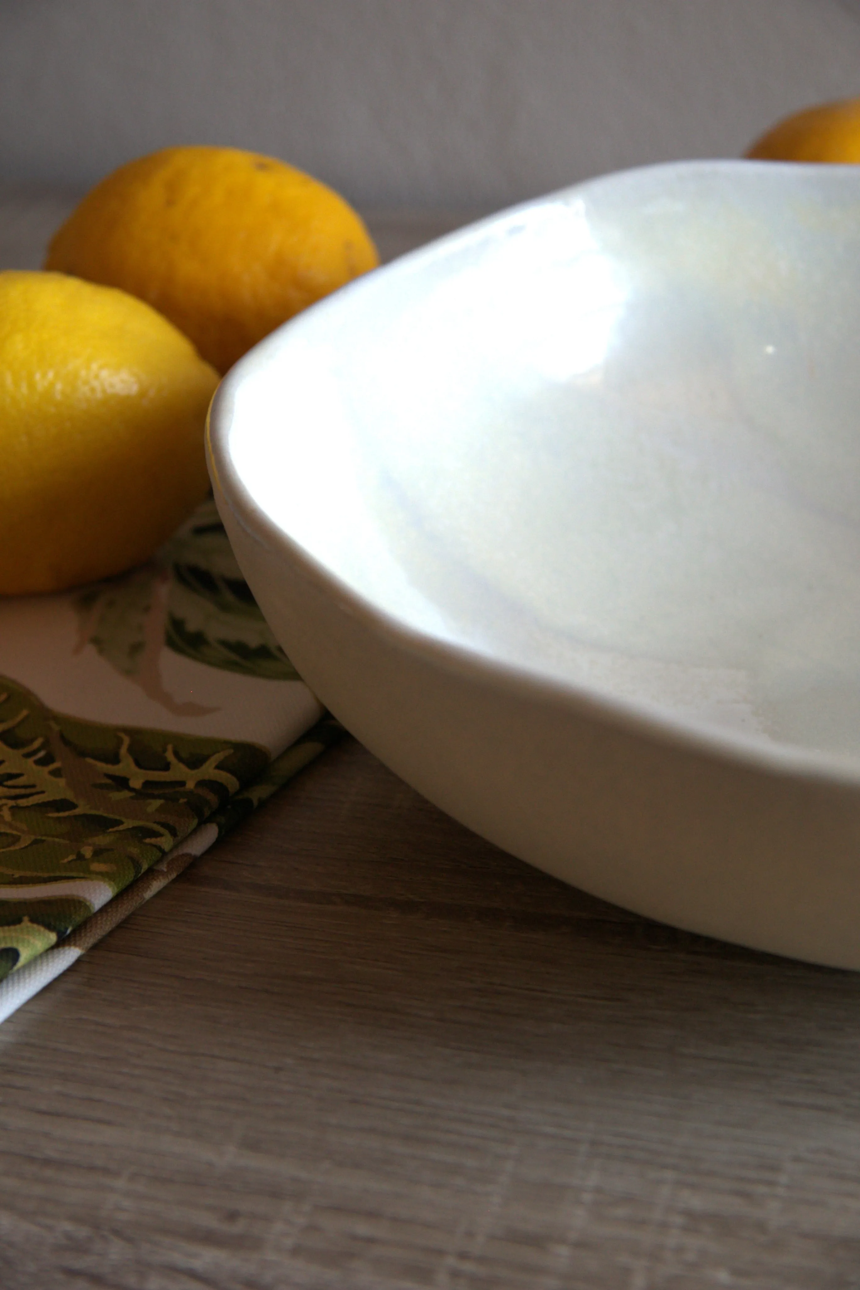 Ceramic Contour Bowl Cream