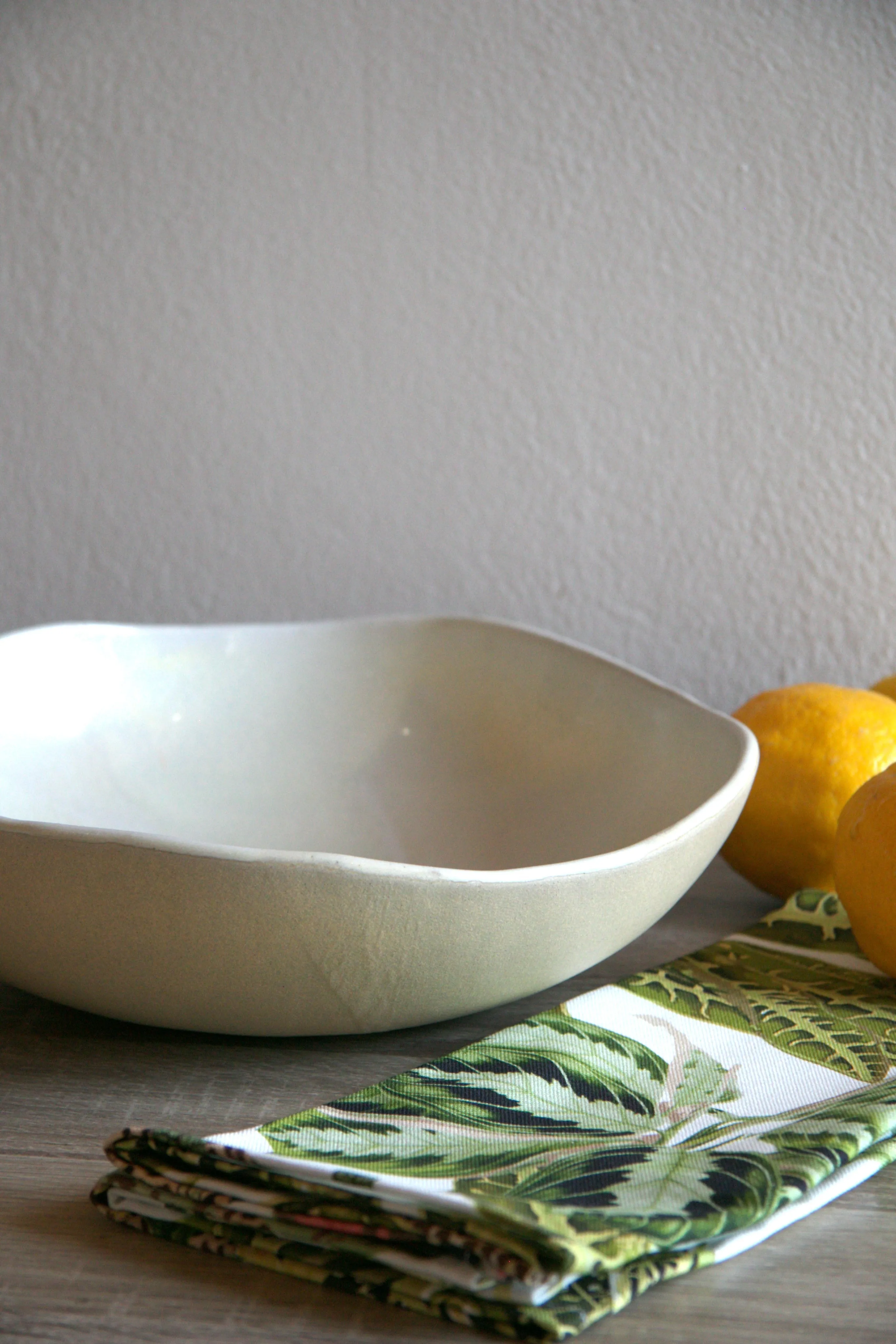 Ceramic Contour Bowl Cream