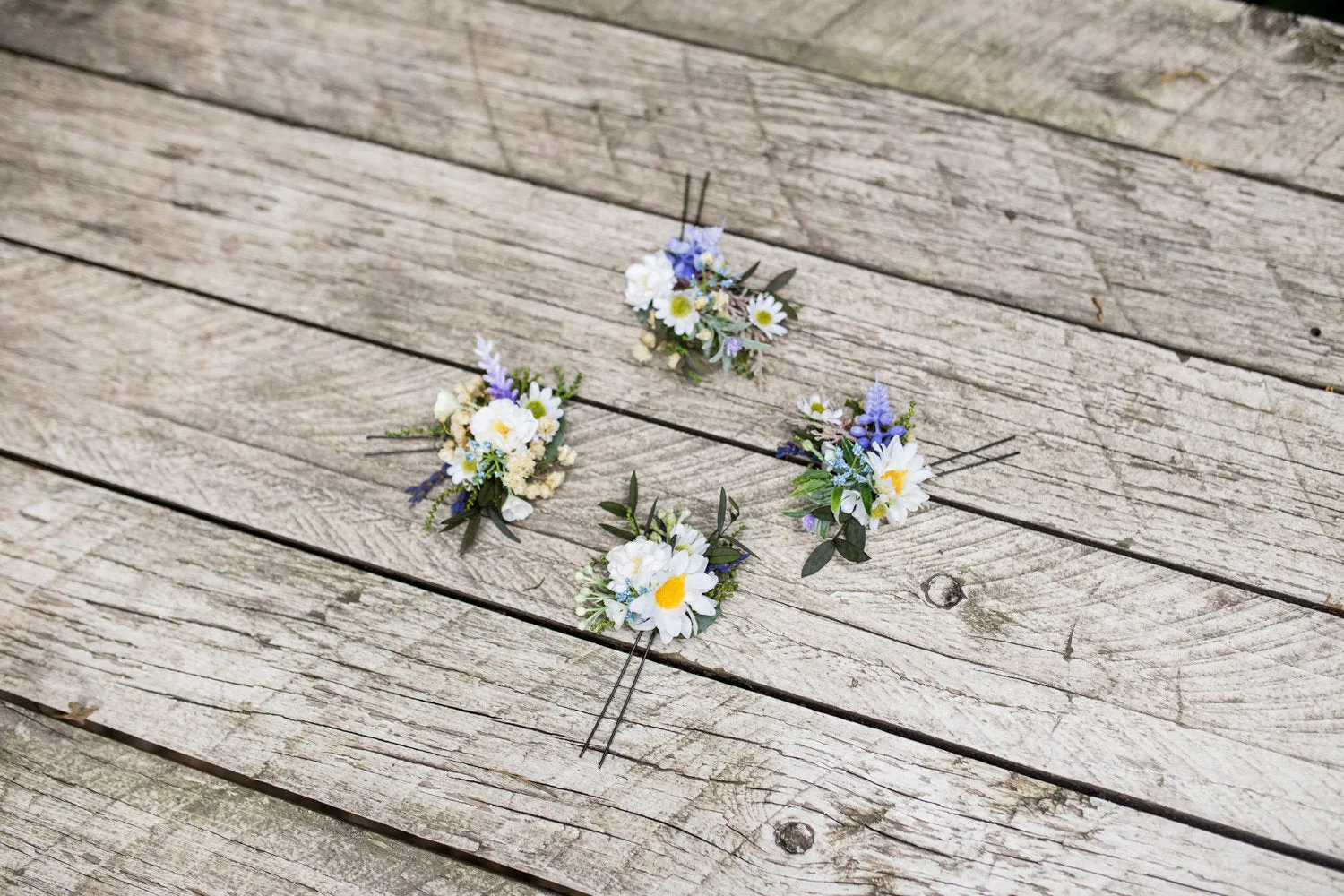Meadow floral hair pins Bridal flower arrangement Hair accessories in blue and beige colours Bridal accessories Hair flowers Wedding accessories