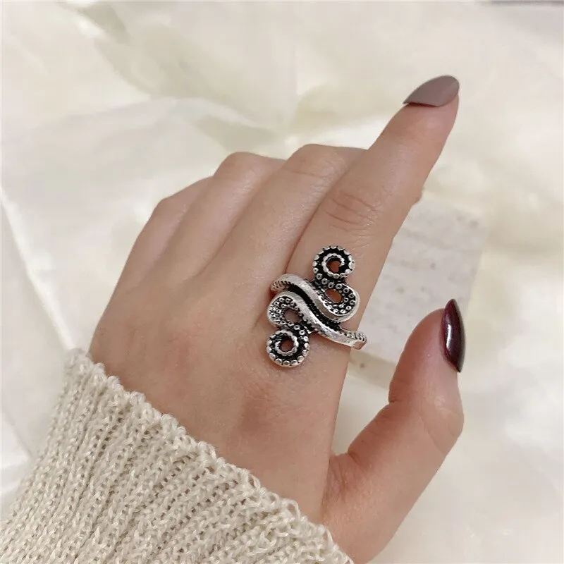 The Editha's Punk Love Octopus Ring